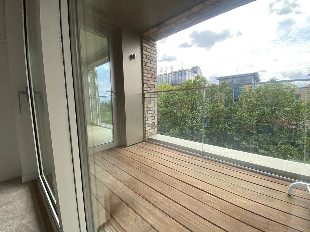 Flat Pentonville Road in Greater London