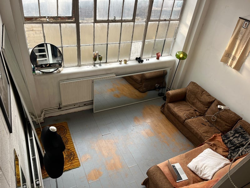 Room Markfield Road in Greater London
