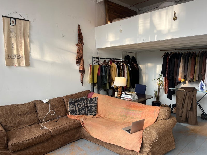 Room Markfield Road in Greater London