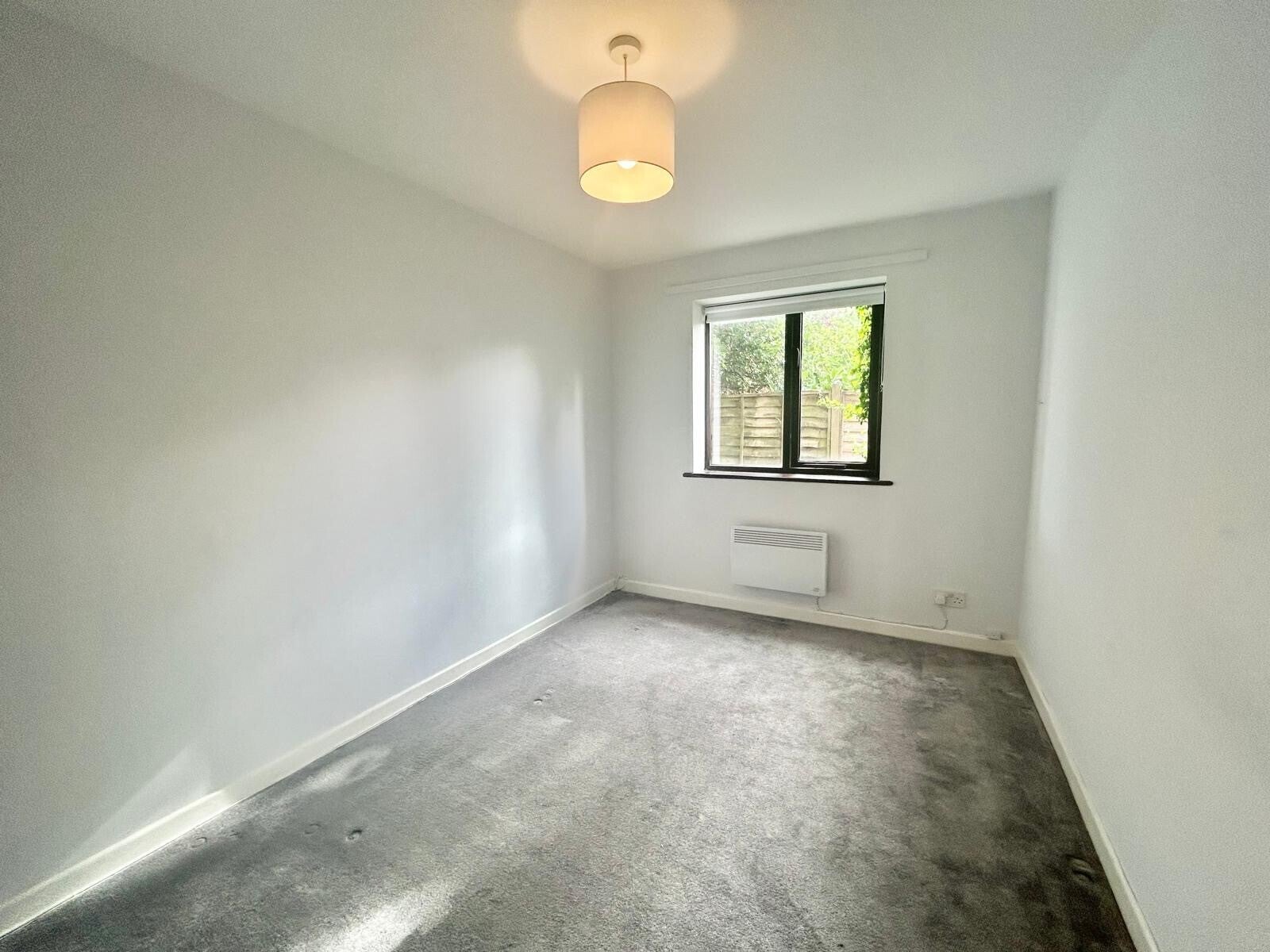 Flat Salisbury Road in Netheravon