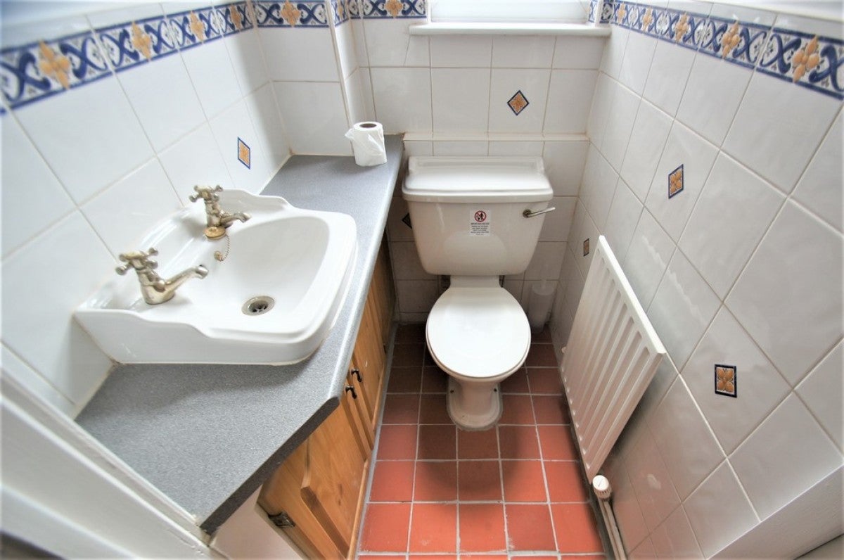 Room Melville Road in Coventry