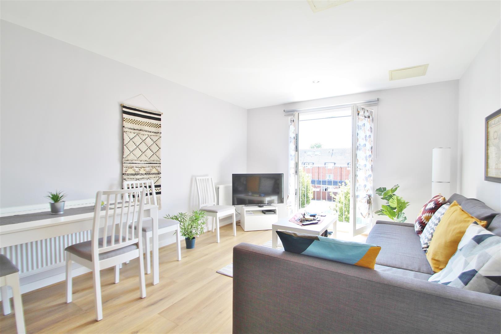 Flat Academy Place in Greater London