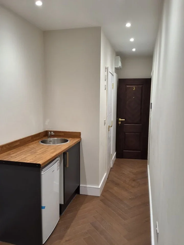 Flat Tollington Road in Greater London
