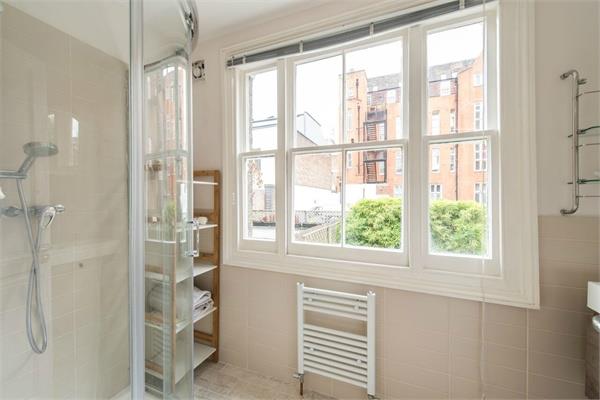 Flat Offley Road in Greater London
