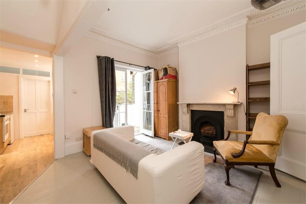 Flat Offley Road in Greater London