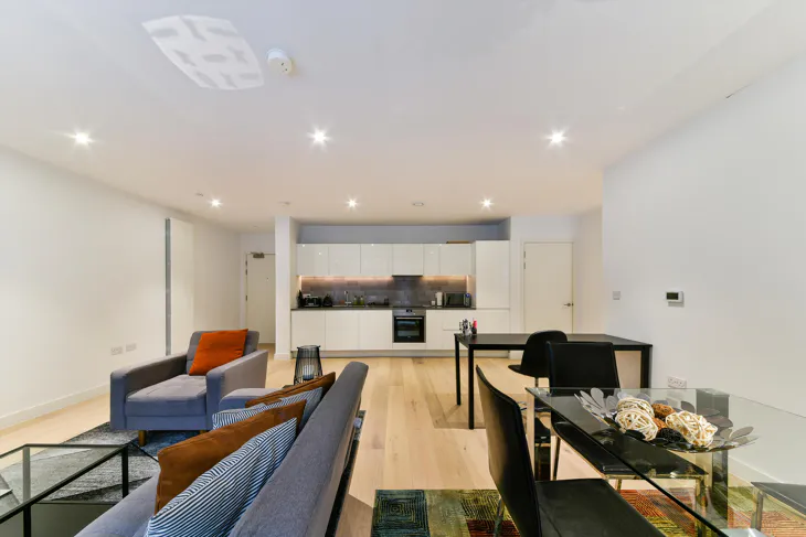 Flat Admiralty Avenue in Greater London