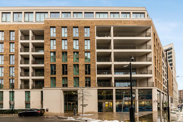 Flat Admiralty Avenue in Greater London