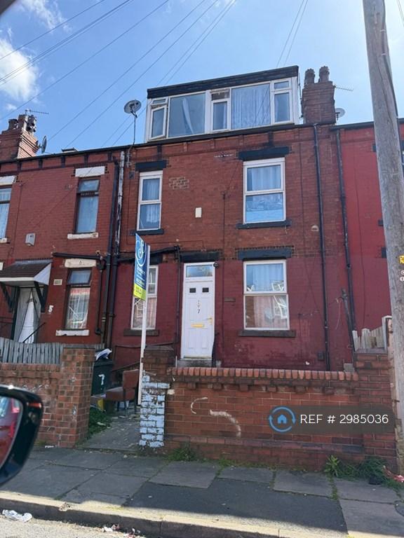 House Nowell Grove in Leeds