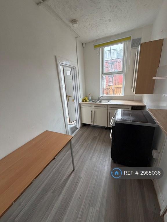House Nowell Grove in Leeds