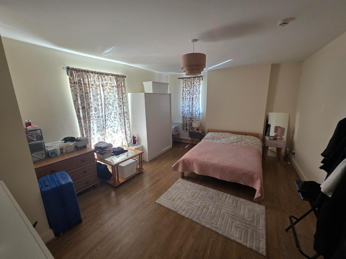Flat Arcot Street in Penarth