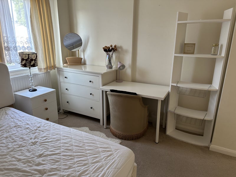Room Arlington Road in Greater London