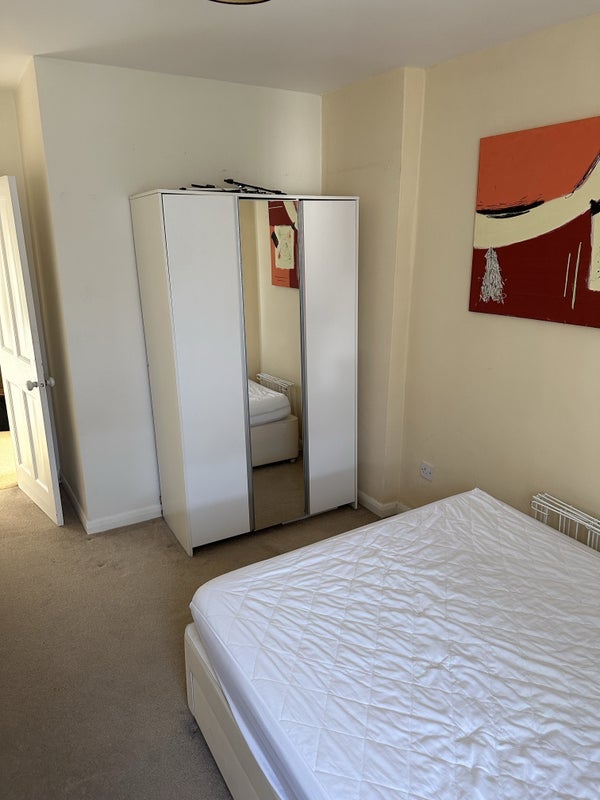 Room Arlington Road in Greater London