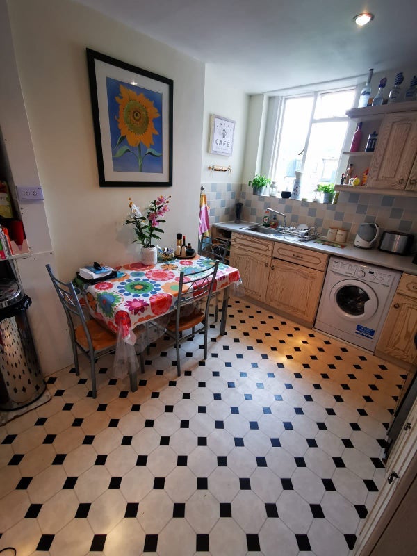 Room Arlington Road in Greater London
