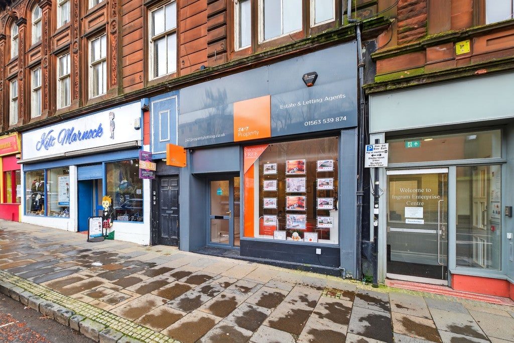 Flat John Dickie Street in Kilmarnock