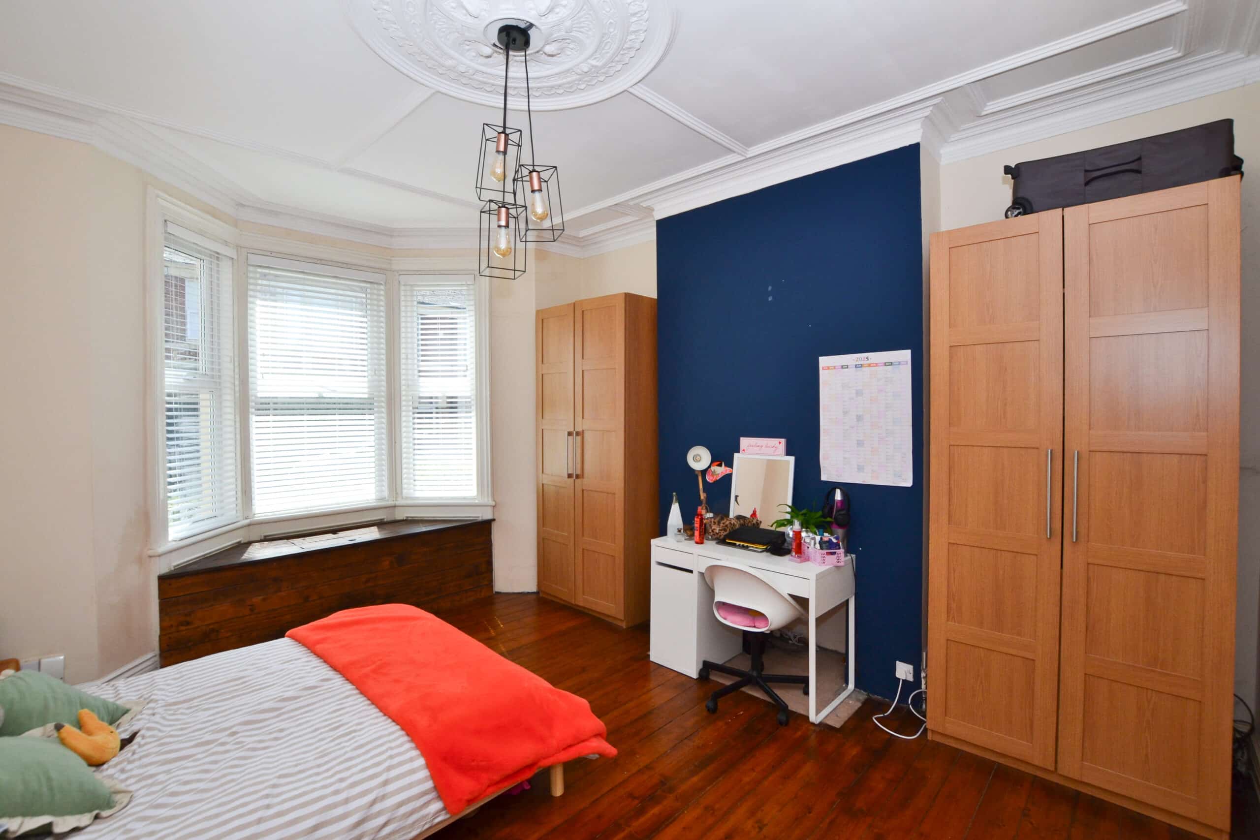 Flat Helmsley Road in Newcastle upon Tyne