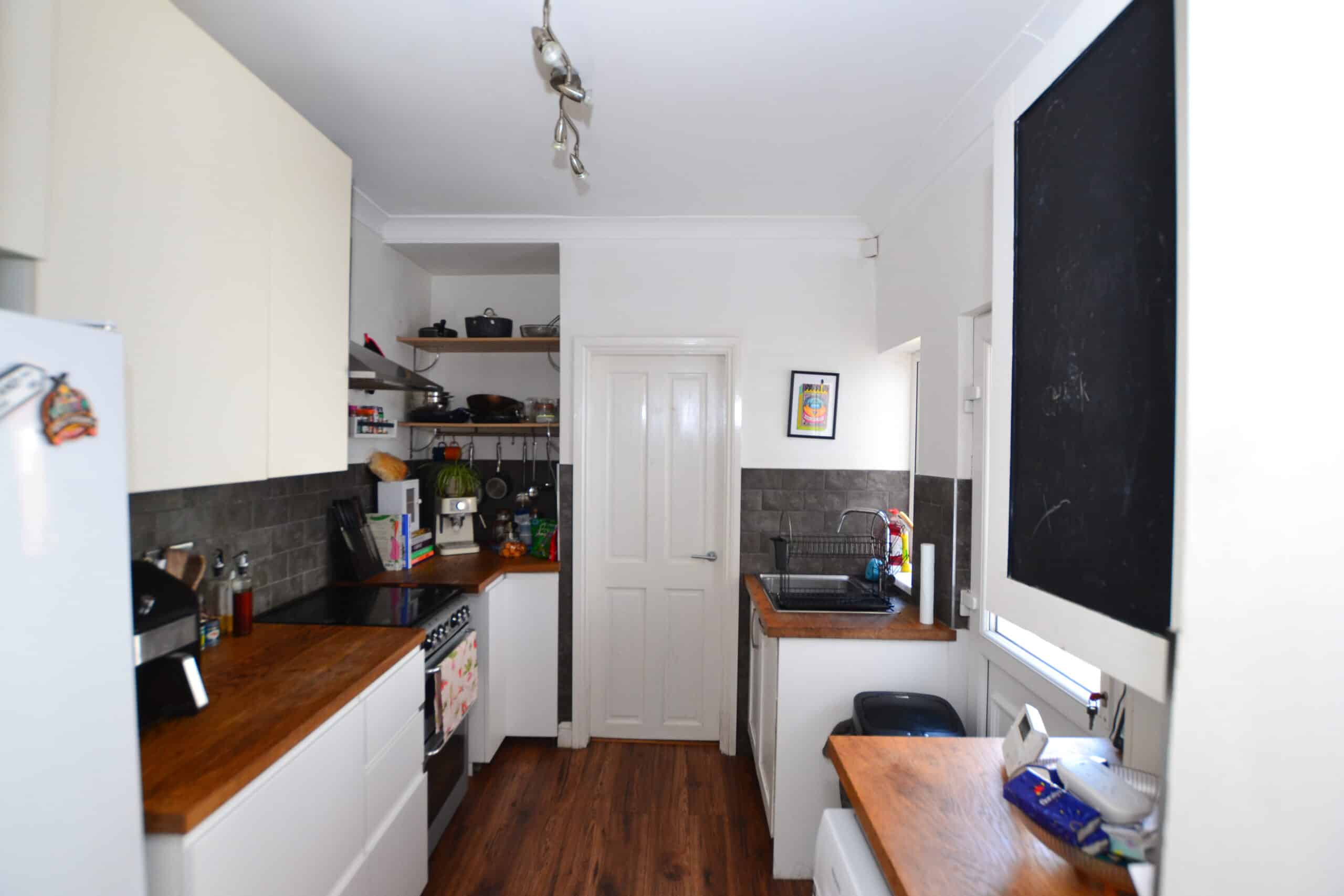 Flat Helmsley Road in Newcastle upon Tyne