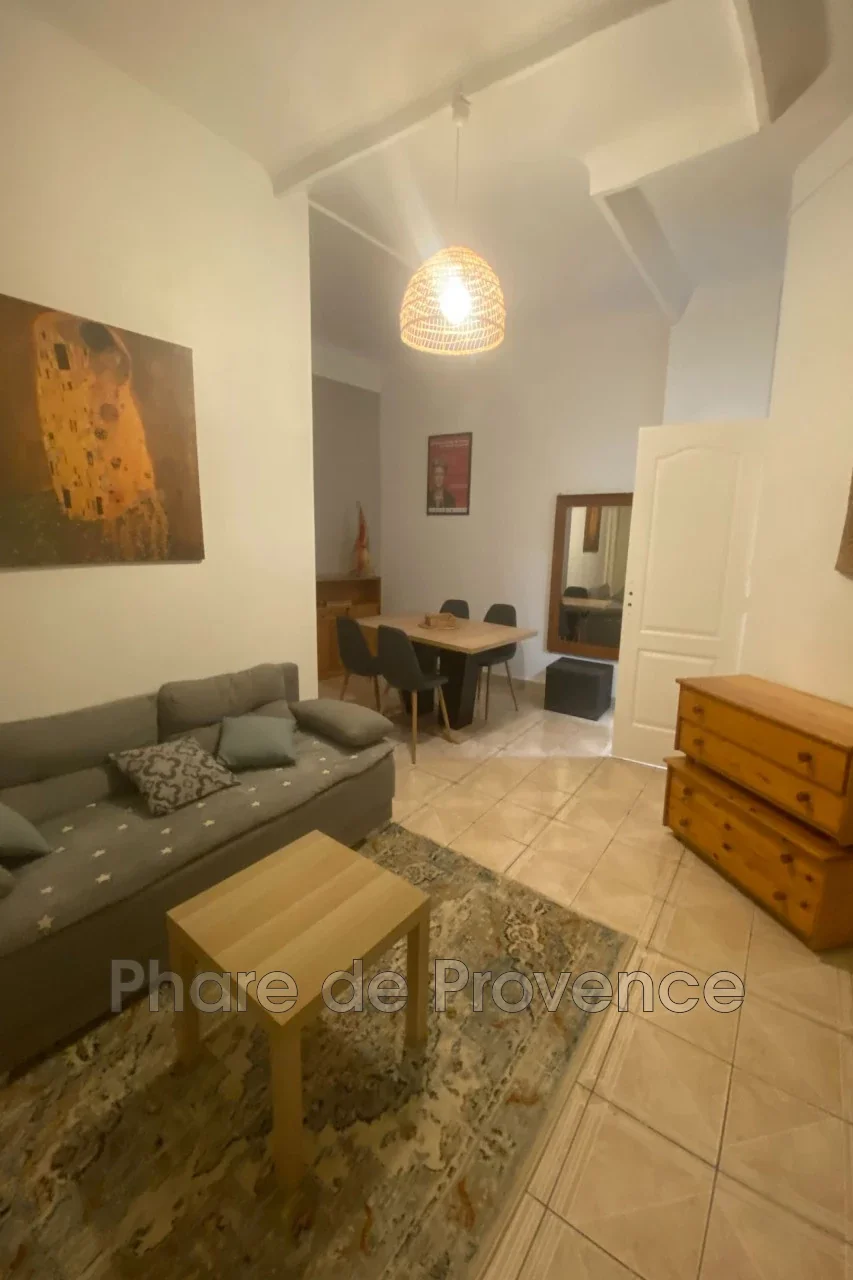 Appartement Place Jules Verne à Marseille