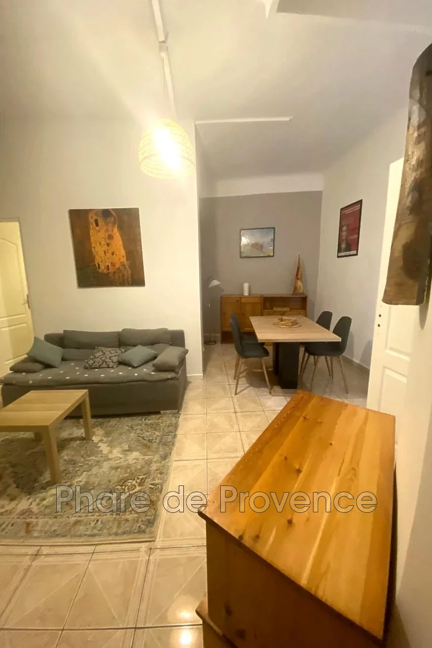 Appartement Place Jules Verne à Marseille