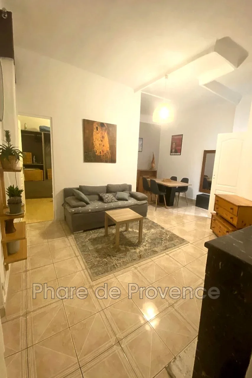 Appartement Place Jules Verne à Marseille