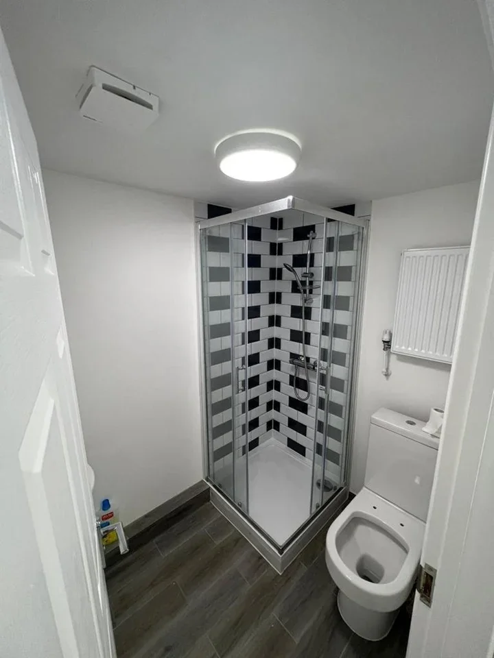 Flat Meadow Close in Greater London