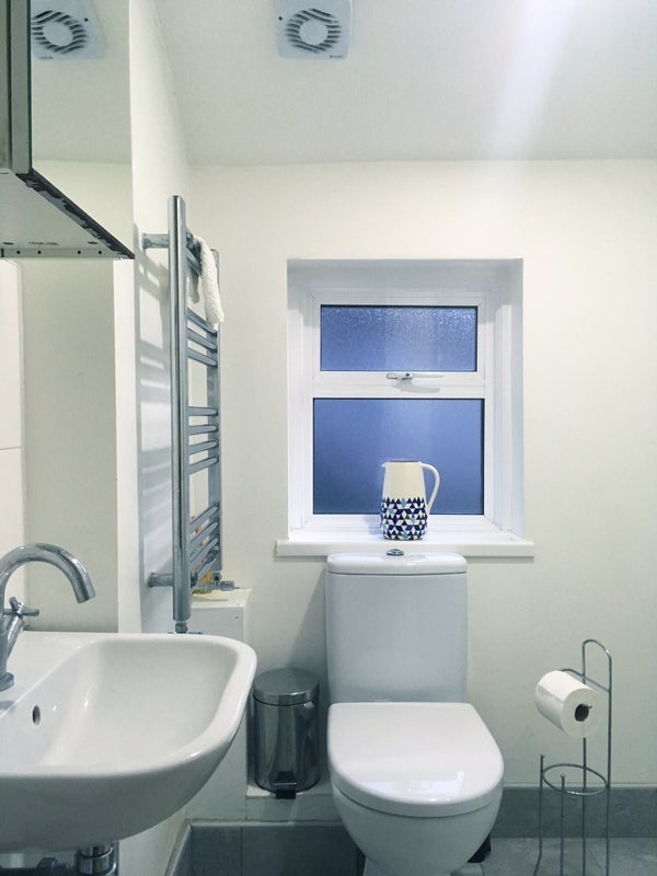 Room Harold Road in Greater London