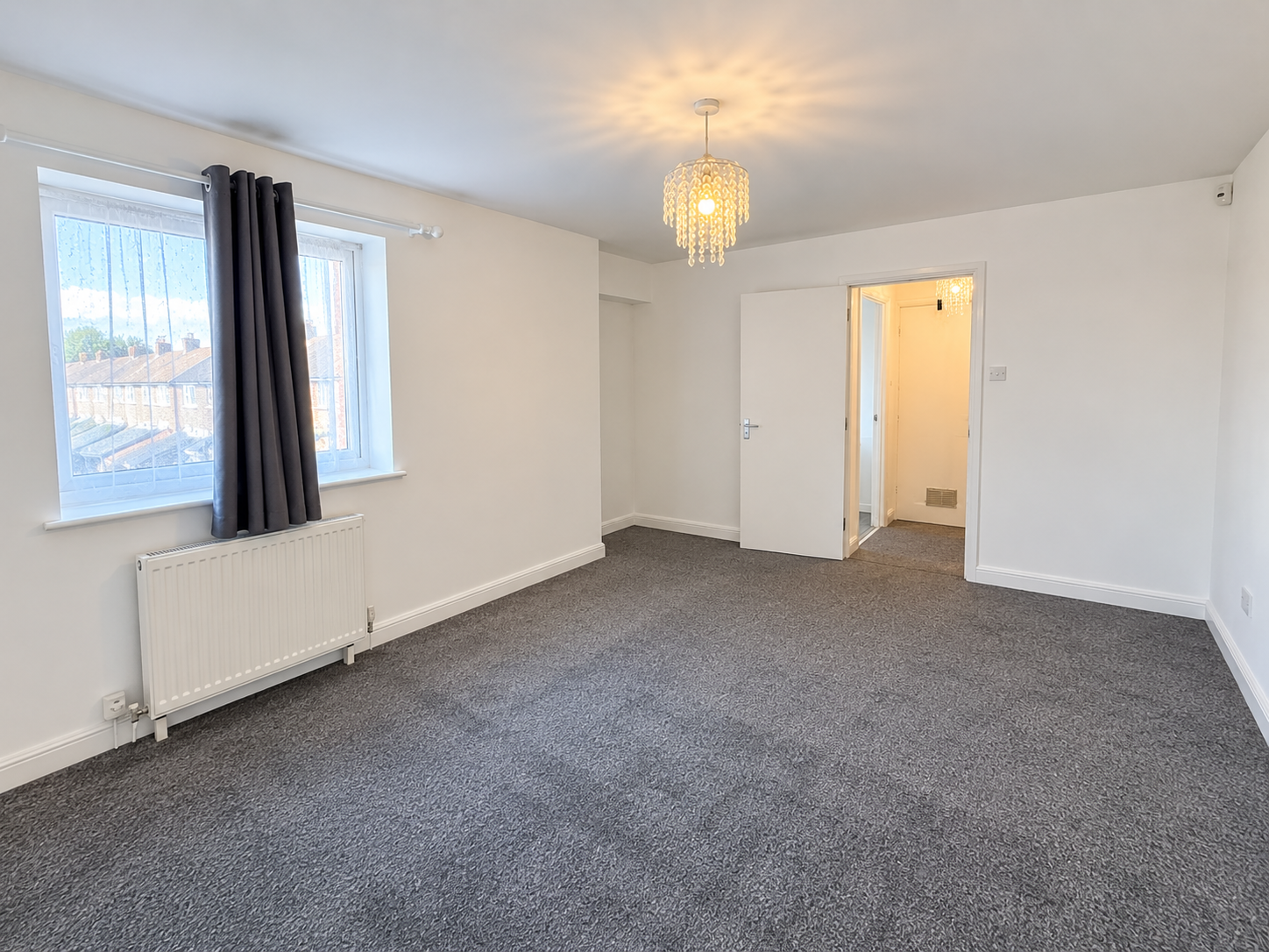 Flat Express Drive in Greater London