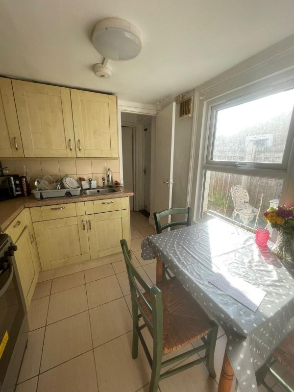 House Mauritius Road in Greater London