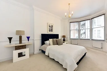 Room Berkeley Street in City of Westminster