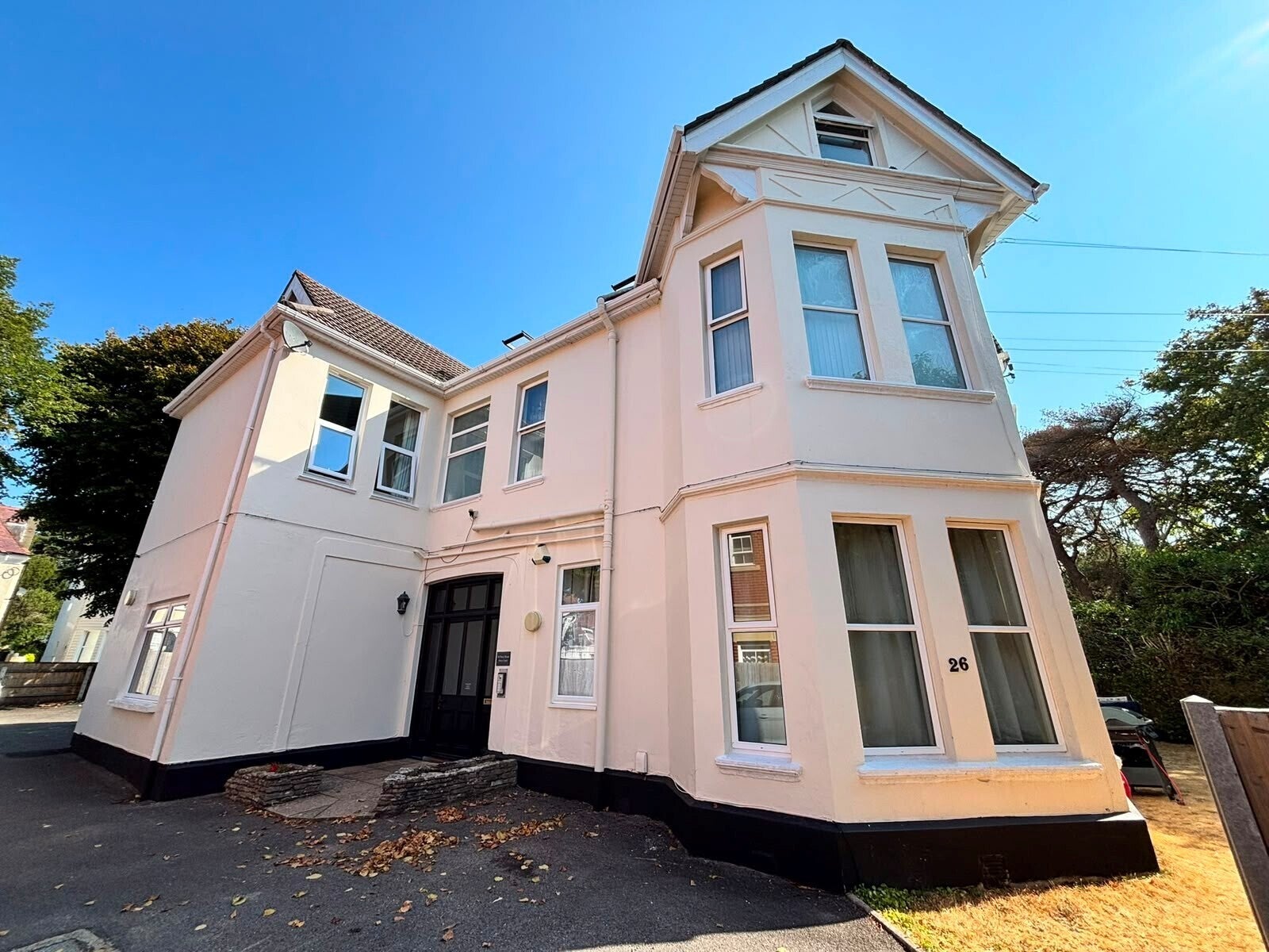 Flat Percy Road in Bournemouth