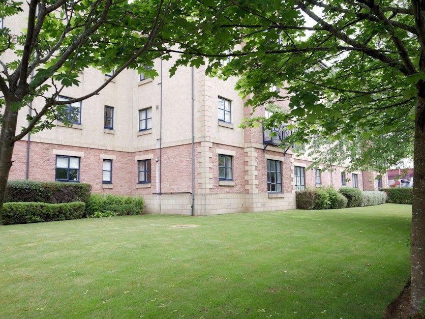 Flat Russell Gardens in City of Edinburgh