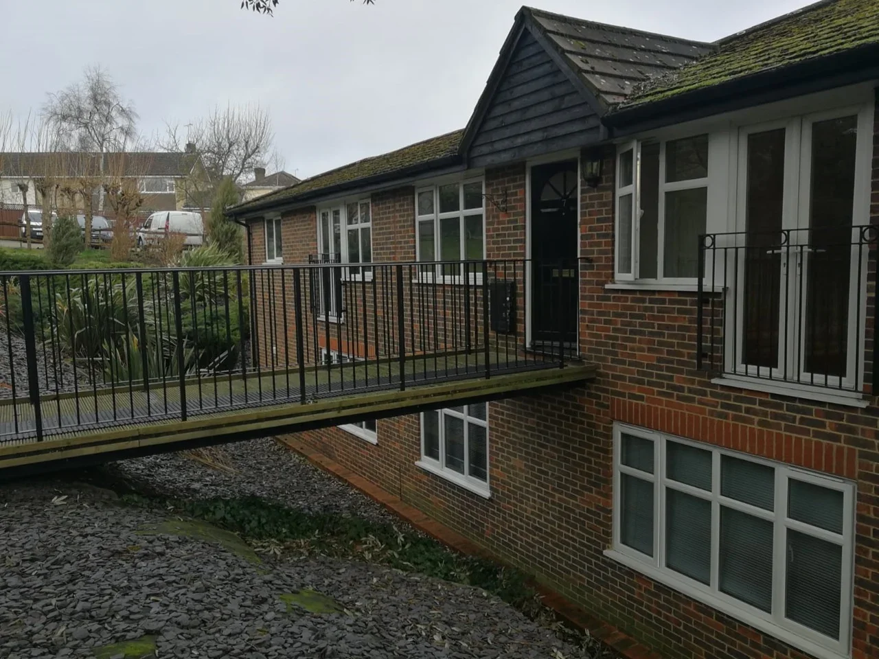 Flat Denbridge Road in Greater London
