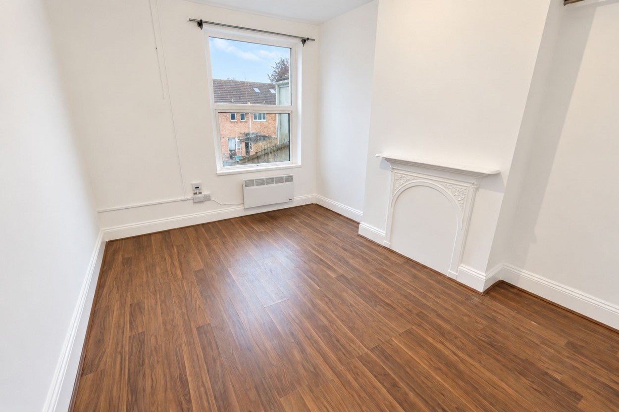 Room Kingston Road in Bristol
