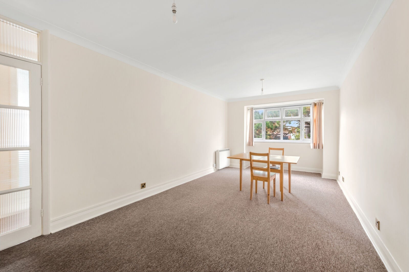 Flat The Downs in Greater London