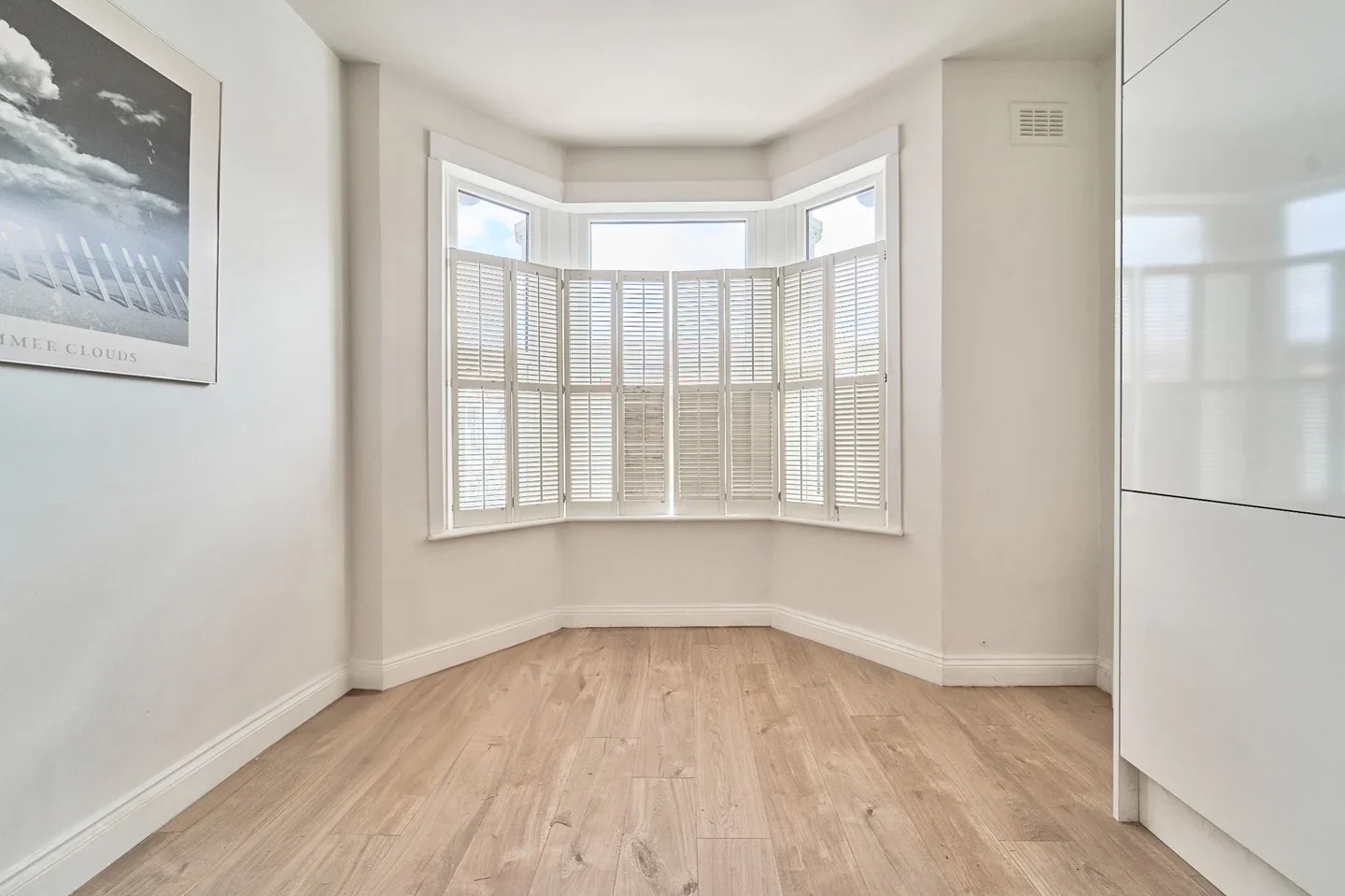 Flat Townsend Road in Greater London