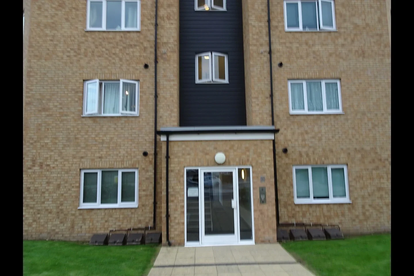Flat London Road in Thurrock