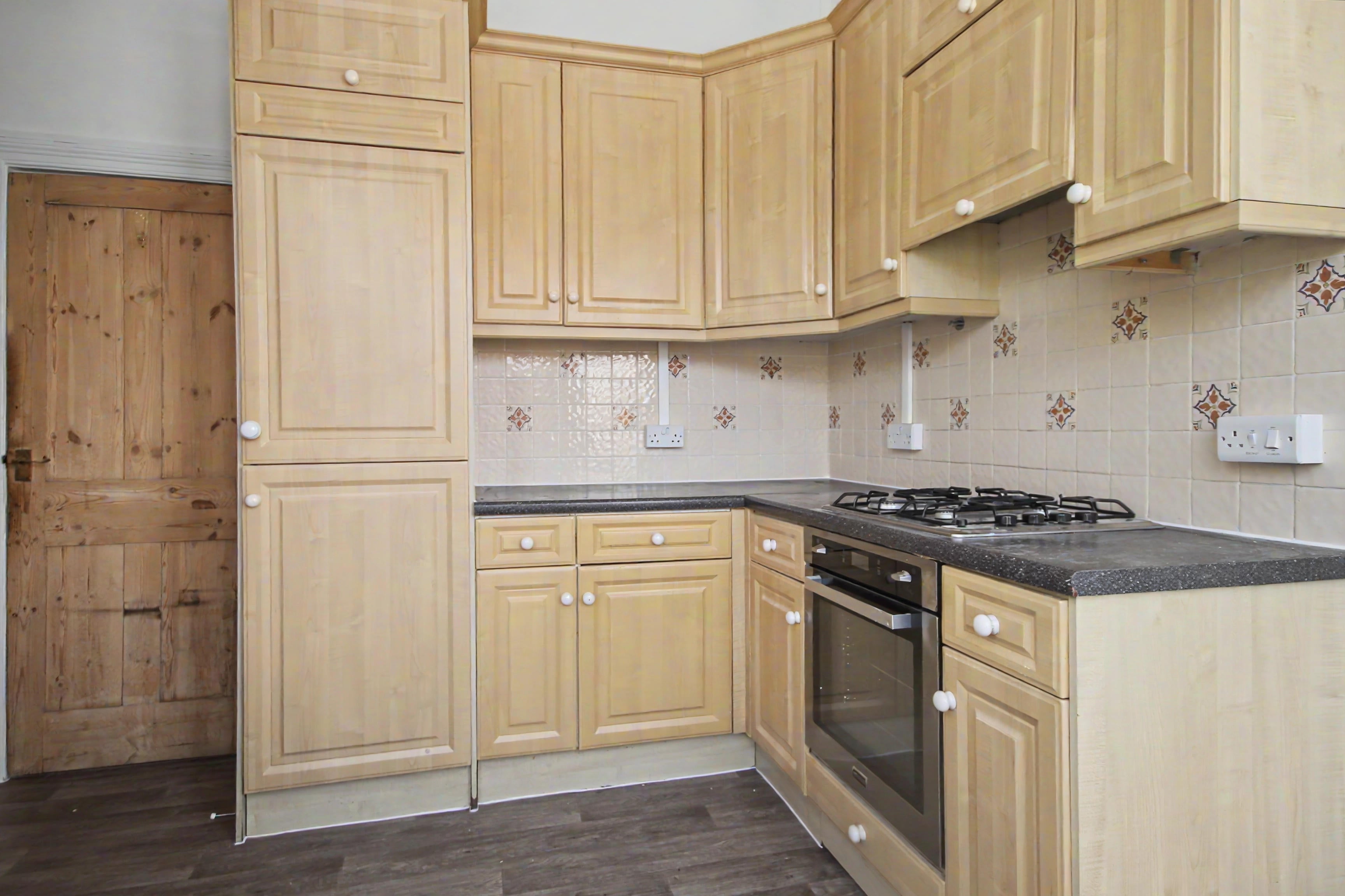 Flat Garrick Road in Greater London