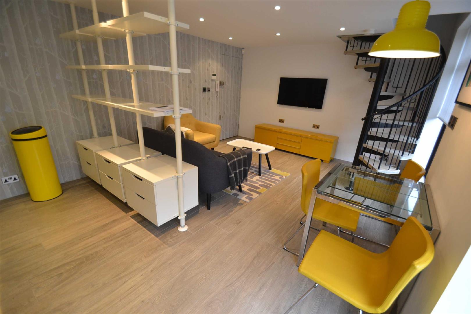 Flat Withington Road in Manchester