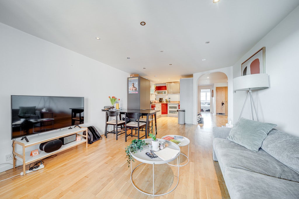Flat Alfred Road in City of Westminster