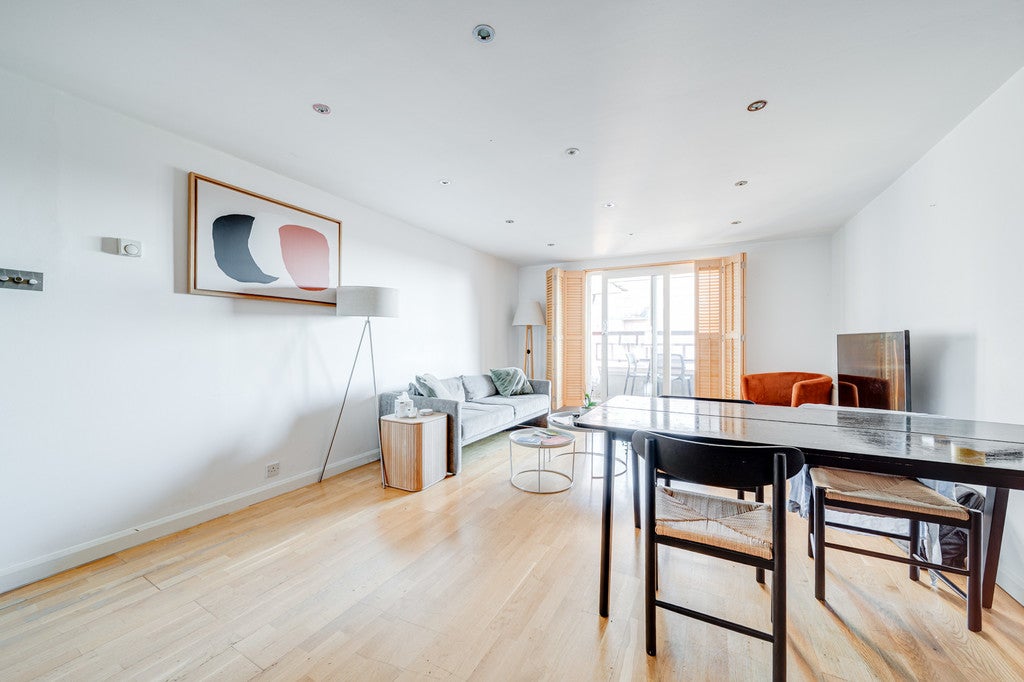 Flat Alfred Road in City of Westminster