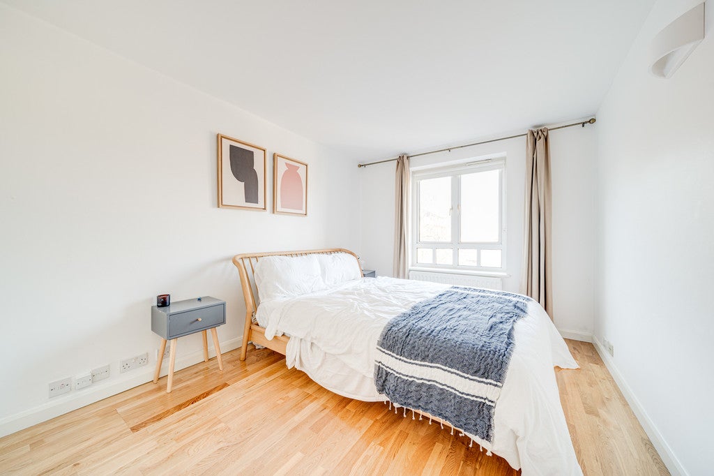 Flat Alfred Road in City of Westminster
