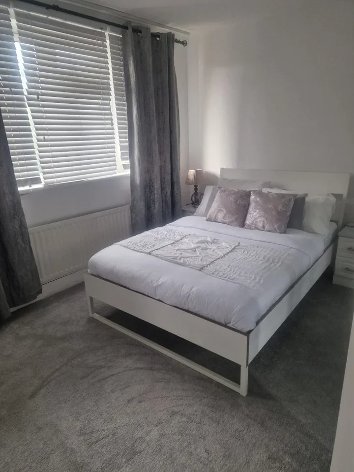 Room Lisgar Terrace in Greater London