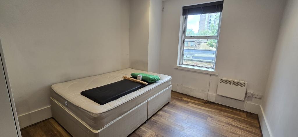 Flat Kingsland Road in London