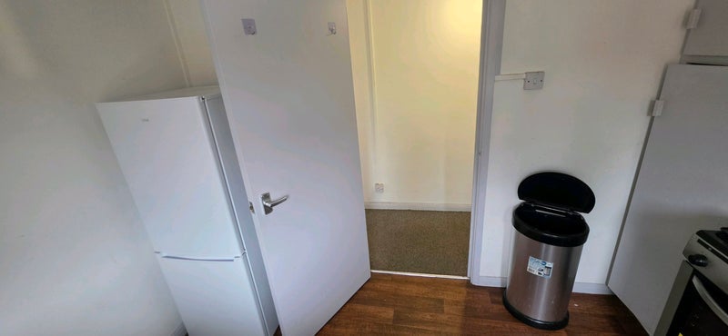 Flat Grange Close in Warwick