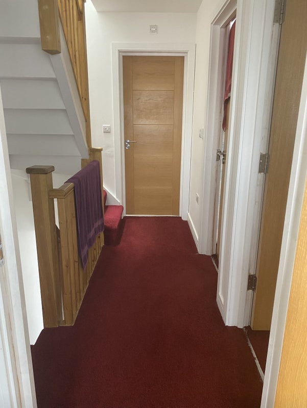 Room Churchill Road in Slough