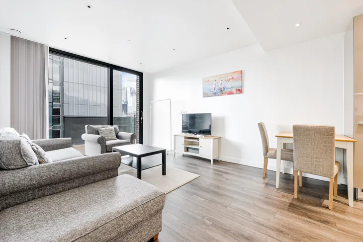 Flat Canter Way in Greater London