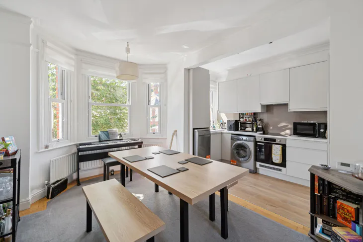 Flat Duncan Road in Greater London