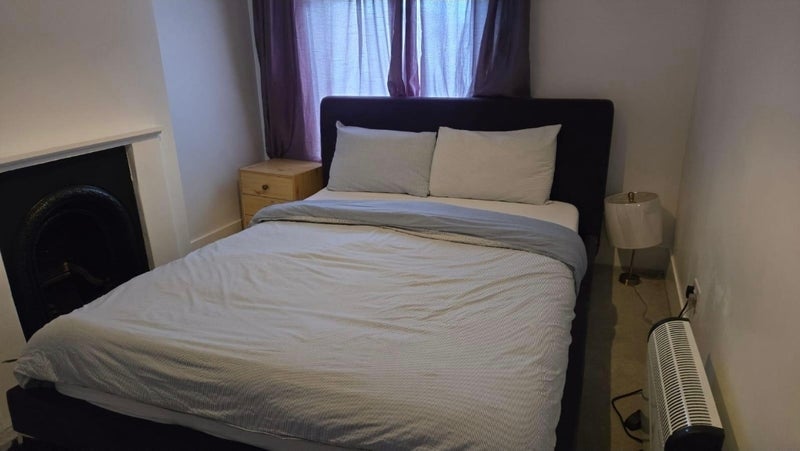 Room Ingledew Road in Greater London