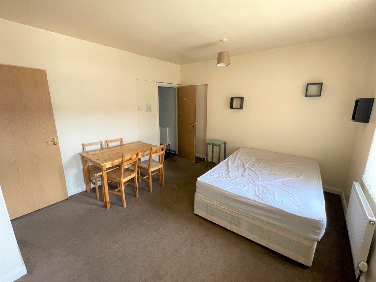 Room Albany Road in Reading