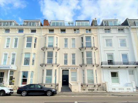 Flat South Parade in Portsmouth