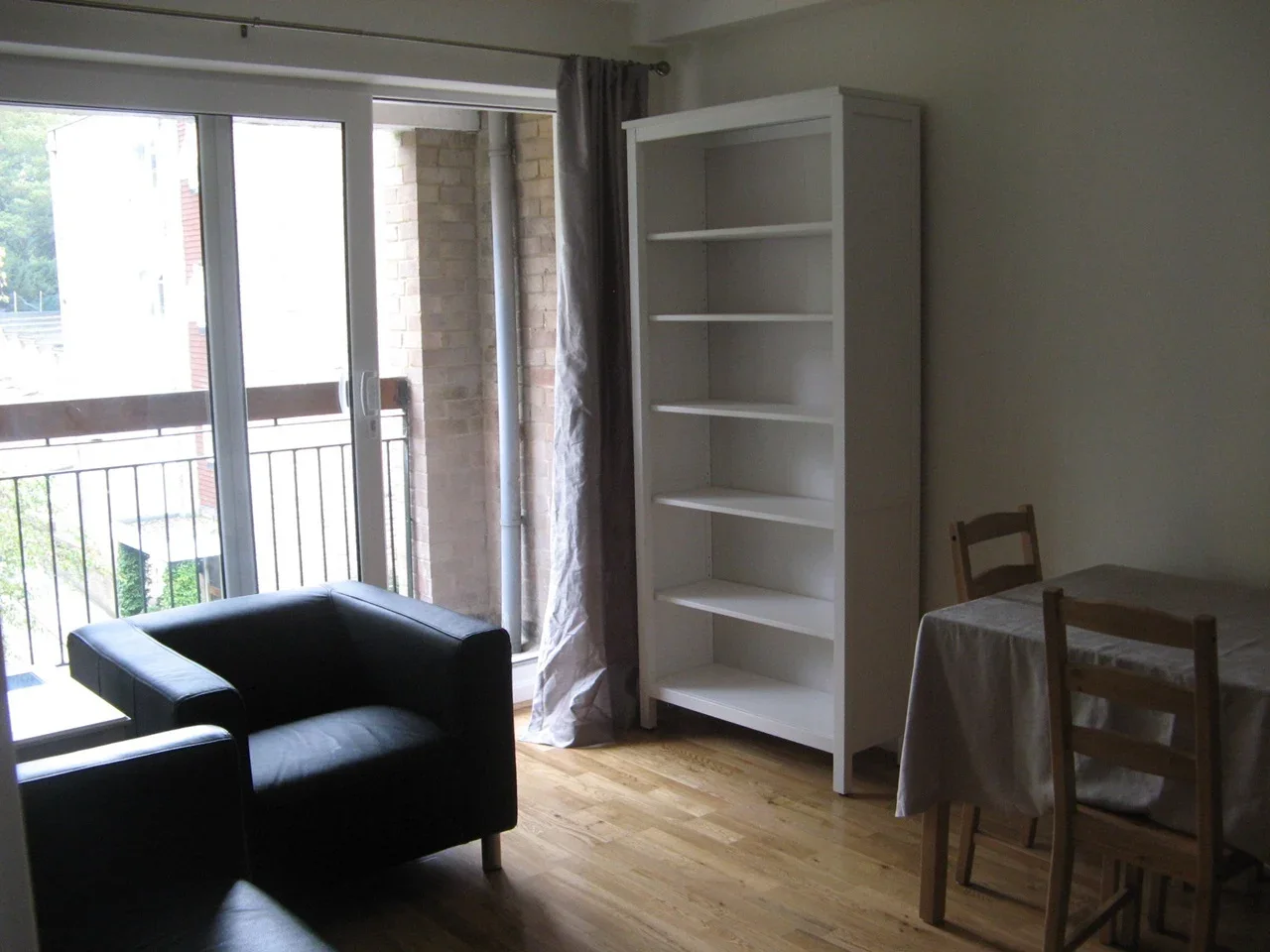 Flat Queen's Road in Greater London